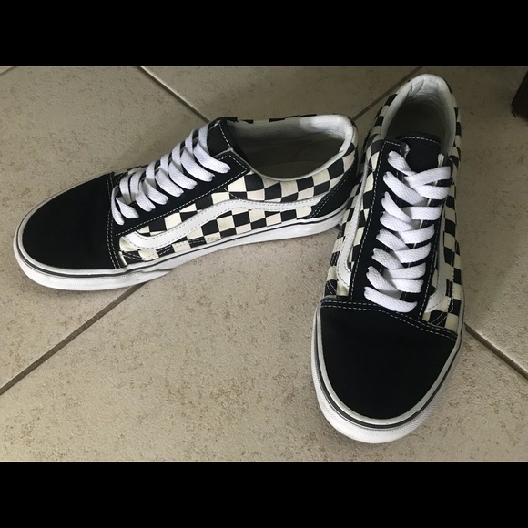 vans black and white checkered shoes